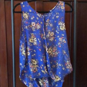 Floral top